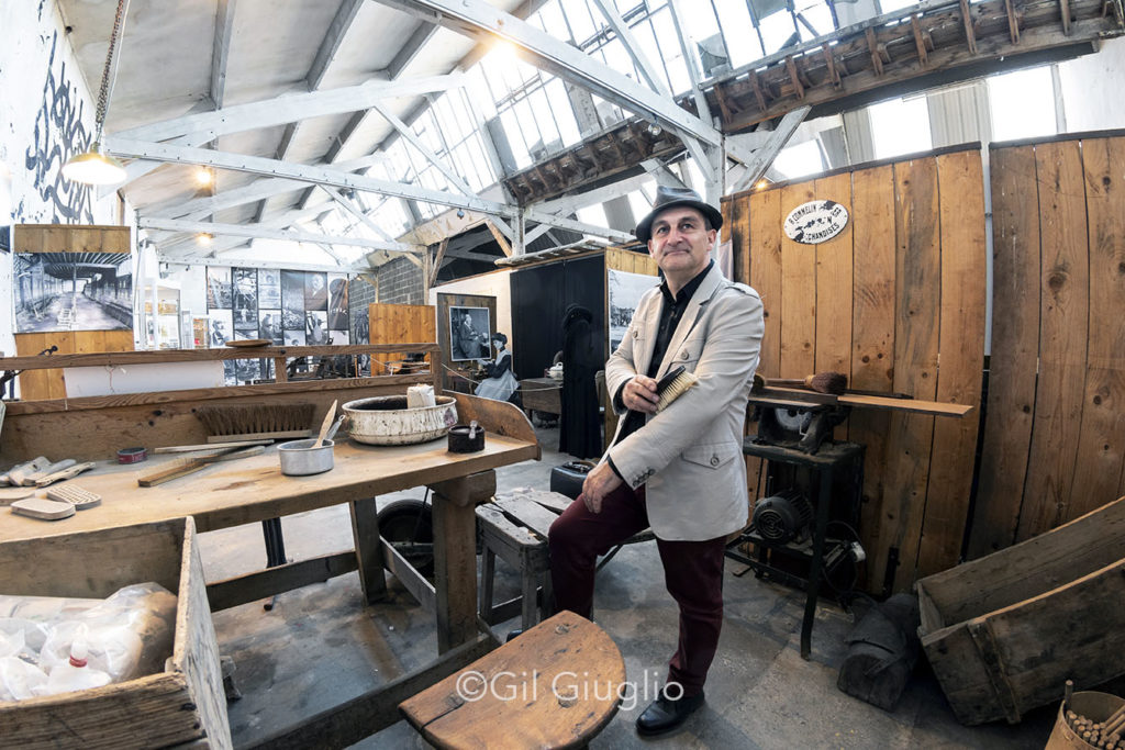 Portrait de Serge Son le conservateur de la Cité des Brossiers à Tracy-le-Mont