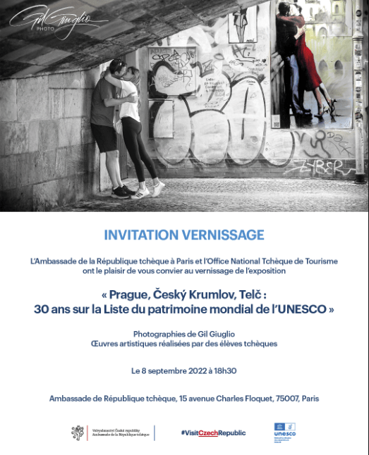 Photo d'amoureux s'embrassant surInvitation exposition photo de Gil Giuglio